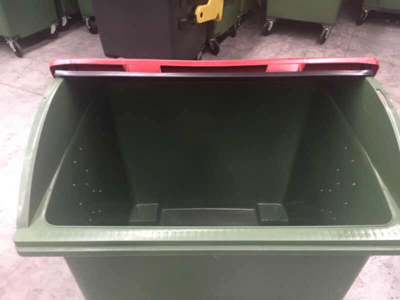 4 Wheelie Plastic Bin with Dome Lid in Red
